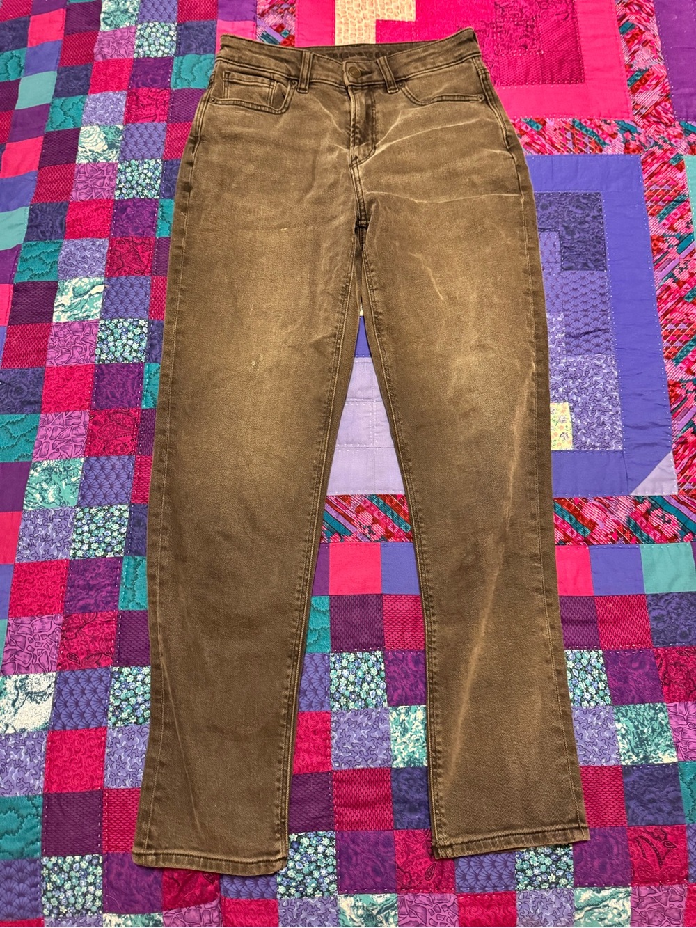 American Eagle Outfitters High-Rise Black Mom Jeans